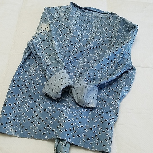 Chambray tie front long sleeve eyelet Button down shirt - Picture 4 of 4
